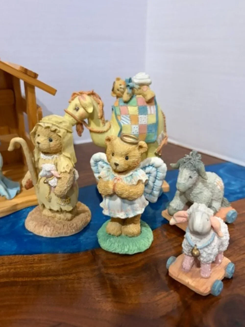 Cherished Teddies 11 Piece Nativity Set with Creche
